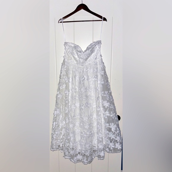 Selfie Leslie Saskia Floral Embroidery Strapless Dress Women‎ XXL Wedding NEW - Picture 1 of 10